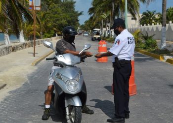 INVITA TRÁNSITO DE ISLA MUJERES A PONER EN REGLA DOCUMENTACIÓN DE VEHÍCULOS EN EL MUNICIPIO