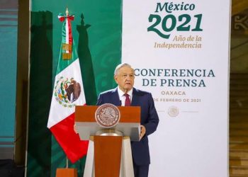 AMLO PROPONE QUE LA FUTURA VACUNA SE LLAME «PATRIA»