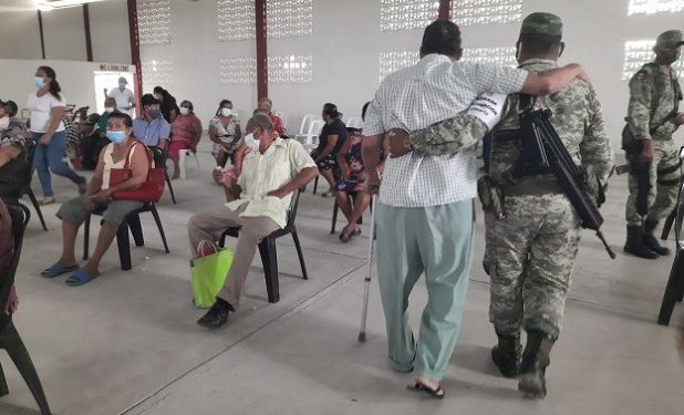 AVANZA SIN CONTRATIEMPOS VACUNACIÓN PARA PROTEGER A LOS ADULTOS MAYORES