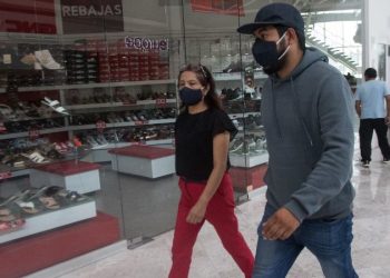 A PESAR DEL SEMÁFORO ROJO, CDMX REABRE CENTROS COMERCIALES