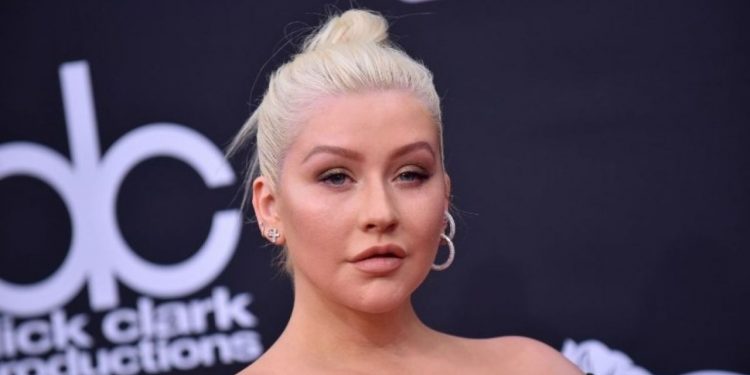 CHRISTINA AGUILERA VUELVE A GRABAR DISCO EN ESPAÑOL DESPUÉS DE 21 AÑOS