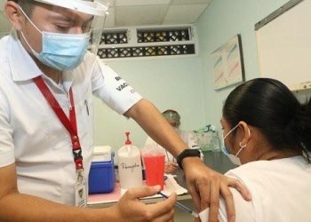 INICIA EN TABASCO APLICACIÓN DE SEGUNDA DOSIS DE LA VACUNA PFIZER BIONTECH A PERSONAL HOSPITALARIO