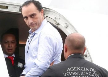NIEGAN SOBRESEER PRESCRIPCIÓN DE DEMANDA DE CONTRATOS DE TAXIS AÉREOS DE ROBERTO BORGE
