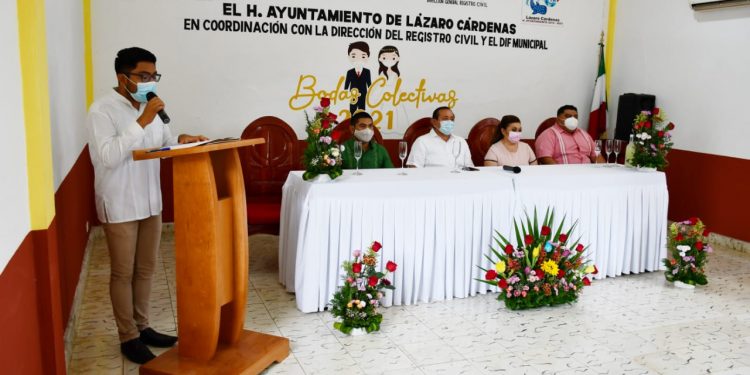 CELEBRA EL DIF DE LÁZARO CÁRDENAS BODAS COLECTIVAS BAJO LA NUEVA NORMALIDAD