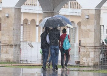 PREVÉN LLUVIAS MODERADAS Y AISLADAS DURANTE LA TARDE