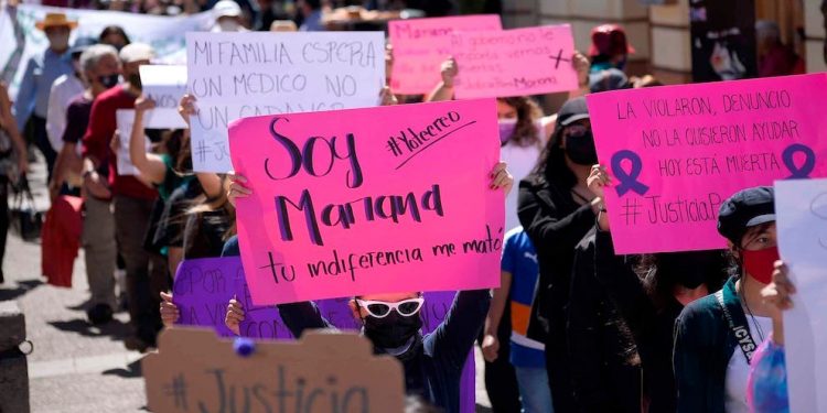 PROTESTAN EN CHIAPAS POR FEMINICIDIO DE MÉDICA QUE INDIGNÓ AL PAÍS