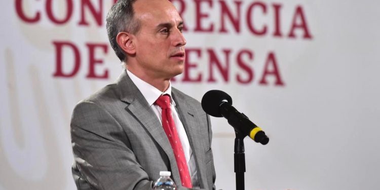 FALSO QUE VACUNA DE COVID CAUSE LA ENFERMEDAD: GATELL