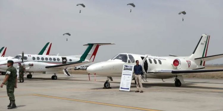 OBRADOR PREPARA NUEVA SUBASTA DE AVIONES Y HELICÓPTEROS