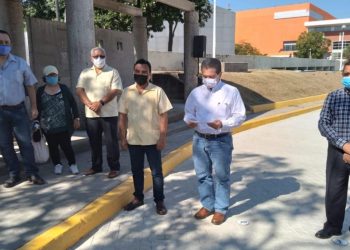 INAUGURA CENTRO OBRAS DE MODERNIZACIÓN EN TABASCO 2000