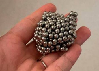 NIÑO INGIERE 54 IMANES PARA SER MAGNETICO, LO OPERAN DE EMERGENCIA
