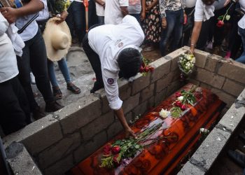 MUJER OCULTÓ A SU FAMILIA QUE TENÍA COVID; TODOS MURIERON EN 42 DÍAS