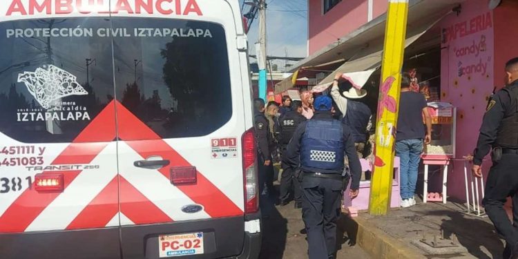 BALEAN A EMPLEADAS DE PAPELERÍA POR ENTREGAR SÓLO 100 PESOS EN ASALTO EN CDMX