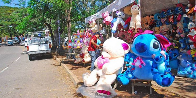 COMERCIANTES LISTOS PARA ESTE 14 DE FEBRERO