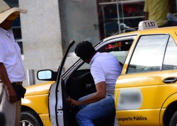 DISMINUYE SEMOVI UNIDADES PIRATAS DE TAXIS AMARILLOS