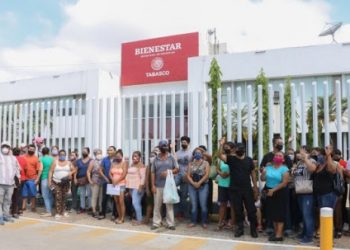 CIUDADANOS TABASQUEÑOS AFECTADOS POR INUNDACIONES EXIGEN A BIENESTAR PAGO DE APOYOS