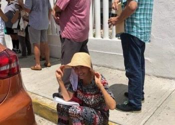 FLORINDA MEZA PRESUME EN REDES QUE ACUDIÓ A VACUNARSE EN CANCÚN