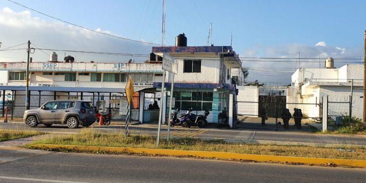 UN INTERNO INTENTÓ FUGARSE DEL CERESO DE CHETUMAL PERO LOGRARON CAPTURARLO CUANDO QUERÍA BRINCAR LA BARDA