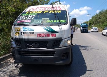 ALBAÑIL MUERE ARROLLADO POR UNA COMBI DE PASAJEROS EN EL ARCO VIAL EN CANCÚN
