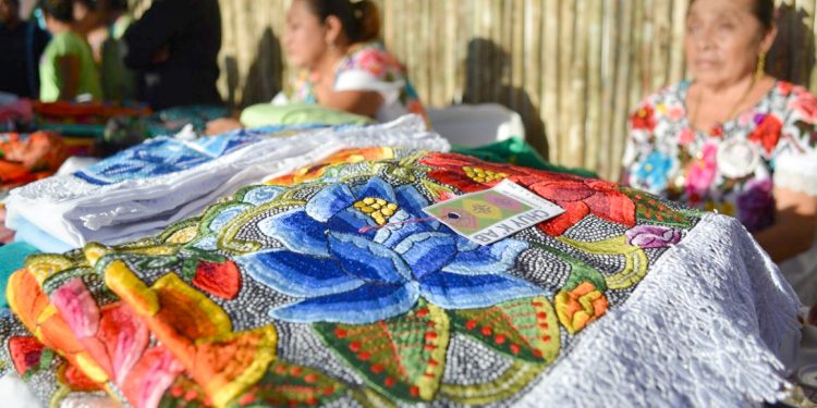 LA SECRETARÍA DE DESARROLLO ECONÓMICO DEL ESTADO CONTINÚA APOYANDO A ARTESANOS DE QUINTANA ROO