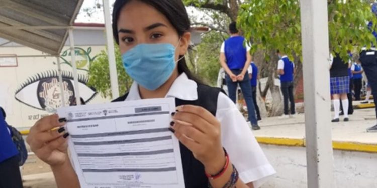 APOYA EL DIF QUINTANA ROO EN TRÁMITES PARA OBTENER BECAS DE ORFANDAD DERIVADA DE LA PANDEMIA DEL COVID-19