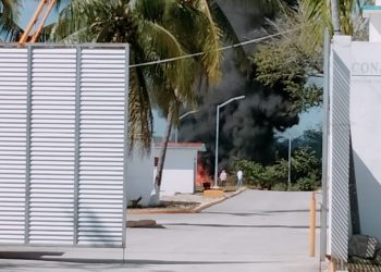 FUEGO EN PLANTA DE TRATAMIENTO DE COMISIÓN DE AGUA POTABLE Y ALCANTARILLADO CAUSA PÁNICO