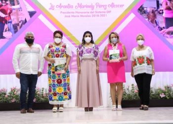 RINDE ARANTXA PÉREZ ALCOCER INFORME A DOS AÑOS DE ESTAR AL FRENTE DEL DIF MUNICIPAL