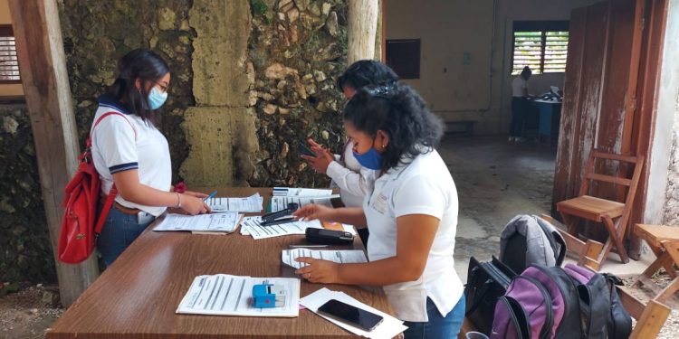 ENTREGAN MÁS DE TRES MIL 500 CUADERNILLOS A ESTUDIANTES DE LOS TELEBACHILLERATOS COMUNITARIOS