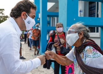 SE ACERCAN LAS CAMPAÑAS Y PEDRO JOAQUÍN DELBOUIS LO SABE; AYUNTAMIENTO DARÁ SUBSIDIO PARA CRUZAR ENTRE COZUMEL Y PLAYA DEL CARMEN
