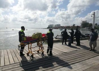 SE DESPLOMA AVIONETA EN LA LAGUNA NICHUPTÉ EN CANCÚN