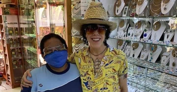 LA CANTANTE LP VISITO ISLA MUJERES