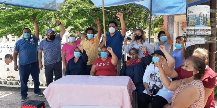 SIGUEN MAESTROS A LA ESPERA DE SER REINCORPORADOS