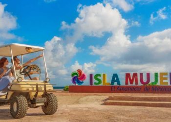 CONMEMORAN 504 ANIVERSARIO DEL DESCUBRIMIENTO DE ISLA MUJERES