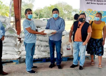 APICULTORES DE OTHÓN P. BLANCO RECIBIERON APOYOS PARA FORTALECER SU PRODUCCIÓN
