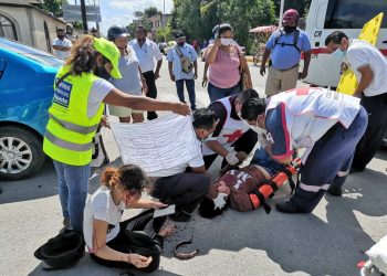 ACCIDENTE DE TRÁNSITO DEJA 2 MUJERES LESIONADAS EN FELIPE CARRILLO PUERTO