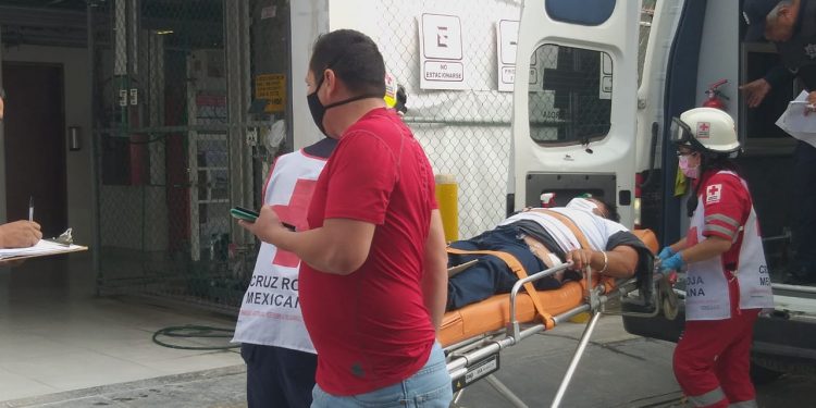 ASALTO DEJA UN LESIONADO DE BALA A ESPALDAS DE LA PLAZA LAS TIENDAS