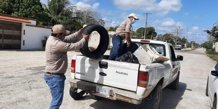 ELIMINAN CRIADEROS PARA COMBATIR EL DENGUE EN FELIPE CARRILLO PUERTO