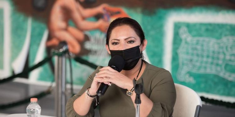 SE INTEGRA LA DIPUTADA ANA PAMPLONA AL PRD