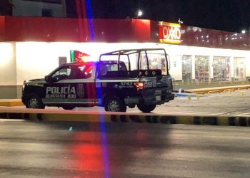 EJECUTAN A UNA PERSONA FRENTE A UNA GASOLINERA