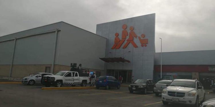 ASALTAN BANCO AZTECA DE LA MULTI-PLAZA EN CHETUMAL