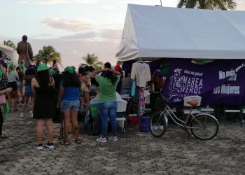 RED FEMINISTA QUINTANARROENSE DESOCUPA EL EDIFICIO DEL CONGRESO DEL ESTADO