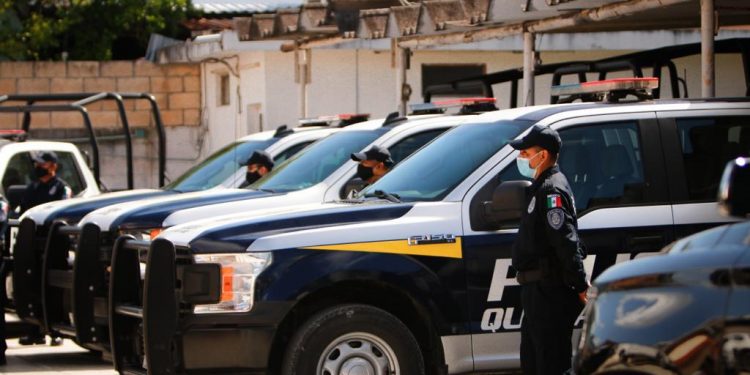 DOTAN DE 5 PATRULLAS Y EQUIPO TÁCTICO A LA DIRECCIÓN DE SEGURIDAD PÚBLICA DE FCP