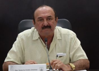 SOLICITA LICENCIA ROBERTO ERALES, BUSCA DIPUTACIÓN FEDERAL