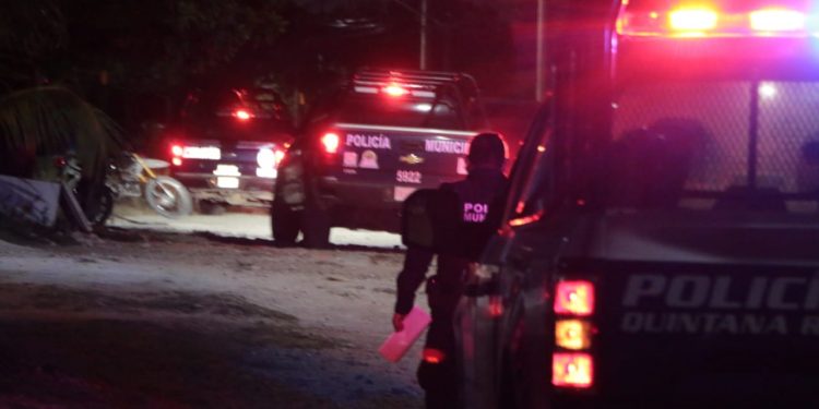 BALEAN A UNA PAREJA EN LA REGIÓN 211