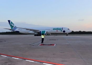 ALENTADOR INICIO DE FIN DE SEMANA LARGO PARA EL AEROPUERTO INTERNACIONAL DE CANCÚN