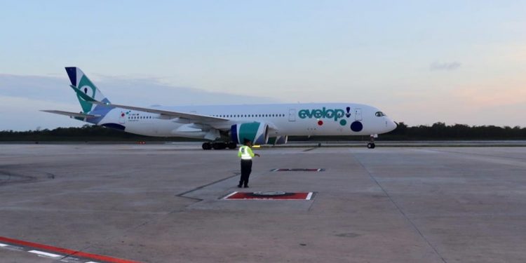 ALENTADOR INICIO DE FIN DE SEMANA LARGO PARA EL AEROPUERTO INTERNACIONAL DE CANCÚN