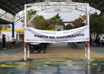 BAJA LA AFLUENCIA DE PERSONAS DE LA TERCERA EDAD EN LOS PUESTOS DE VACUNACIÓN CONTRA EL COVID-19