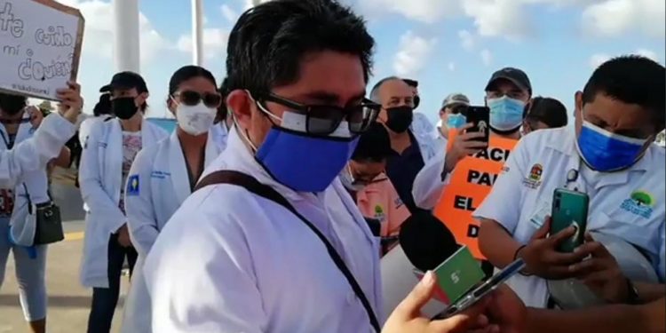 EXIGEN PERSONAL MÉDICO DE COZUMEL SER VACUNADOS CONTRA EL COVID-19.