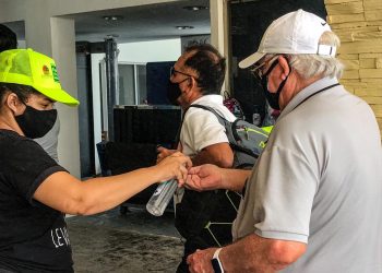 TRABAJAN GOBIERNO DEL ESTADO Y DE ISLA MUJERES EN EL CUIDADO DE LA SALUD CON PROGRAMA “GUARDIANES POR QUINTANA ROO»