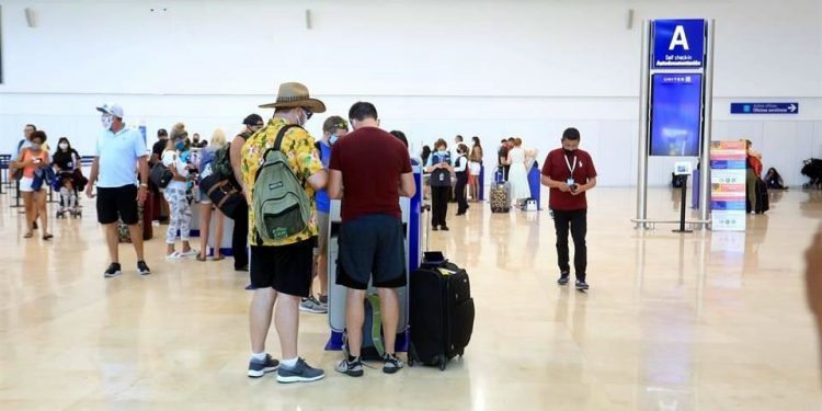 LUEGO DE VACACIONES EN CANCÚN, 44 ARGENTINOS DAN POSITIVO A COVID-19