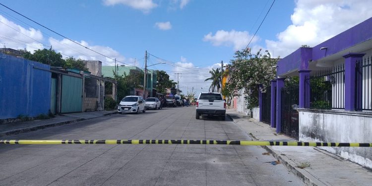 ENCUENTRAN A UNA PERSONA PRESUNTAMENTE DECAPITADA EN LA SUPERMANZANA 100, EN CANCÚN